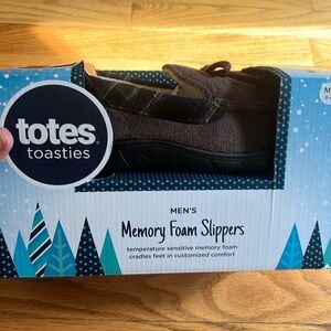 totes memory foam slippers